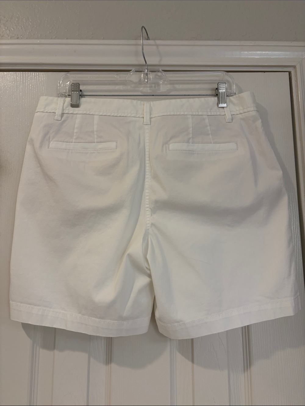 Talbots White Cotton Girlfriend Chino Shorts with 7” inseam Never worn - Picture 8 of 11